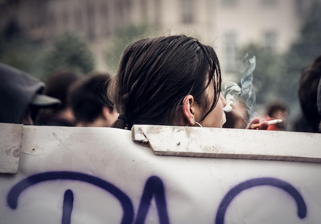 Rome, students attacked after the demonstration in defense of the Constitution: the attackers are Casapound militants