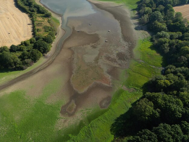 Drought, 29 Lucanian municipalities without water for 12 hours a day for weeks: protest breaks out. The solution? Getting help from the "polluted" river